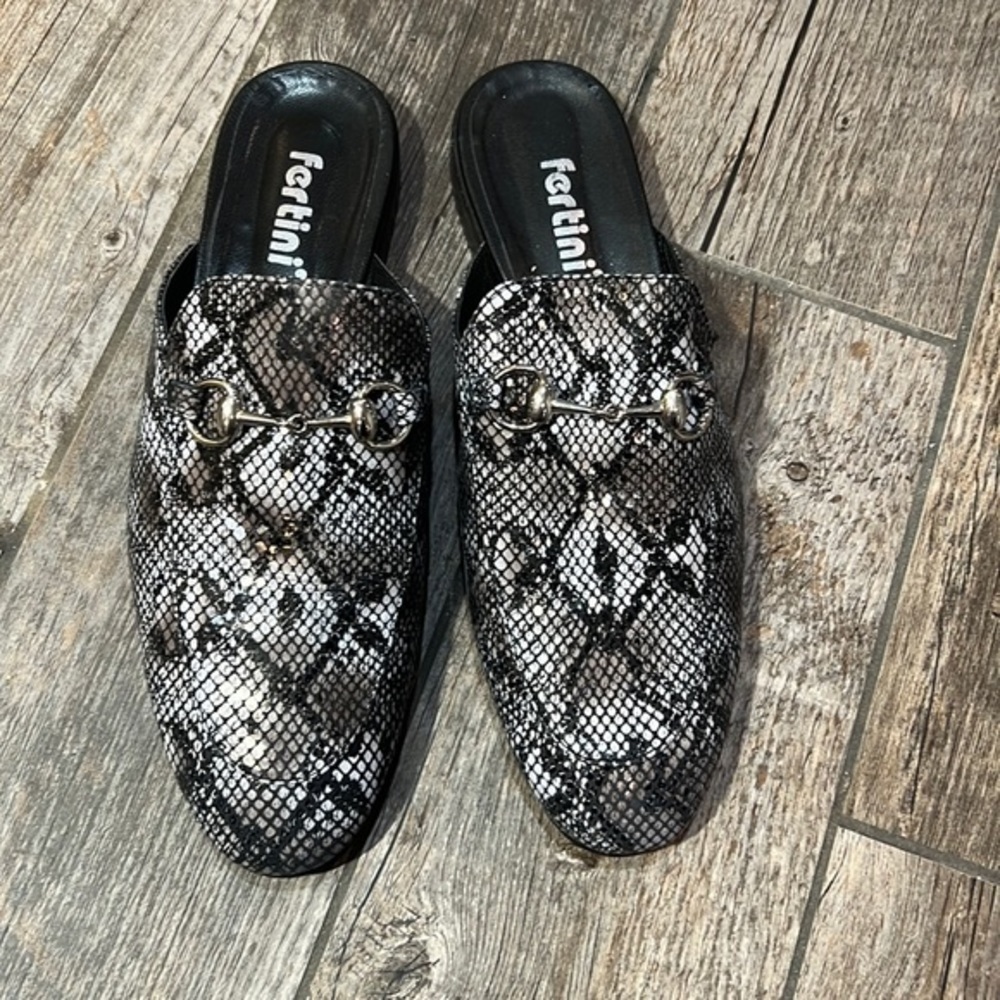 FERTINI  BUCKLE SLIDE // PYTHON​​